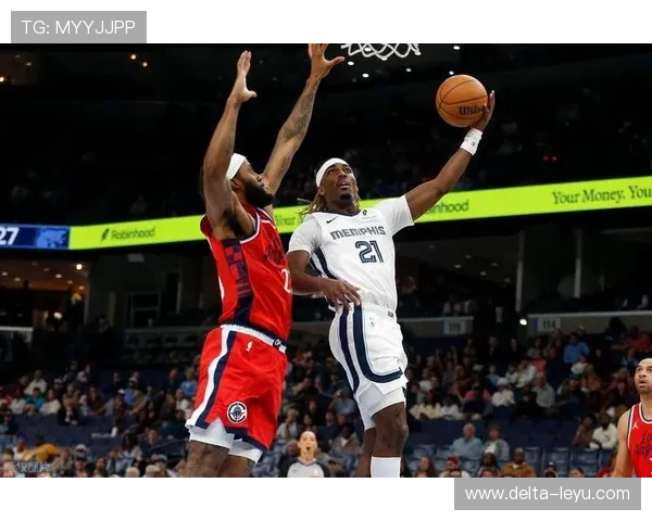 伦纳德无球切入效率提升，关键回合主导快船进攻